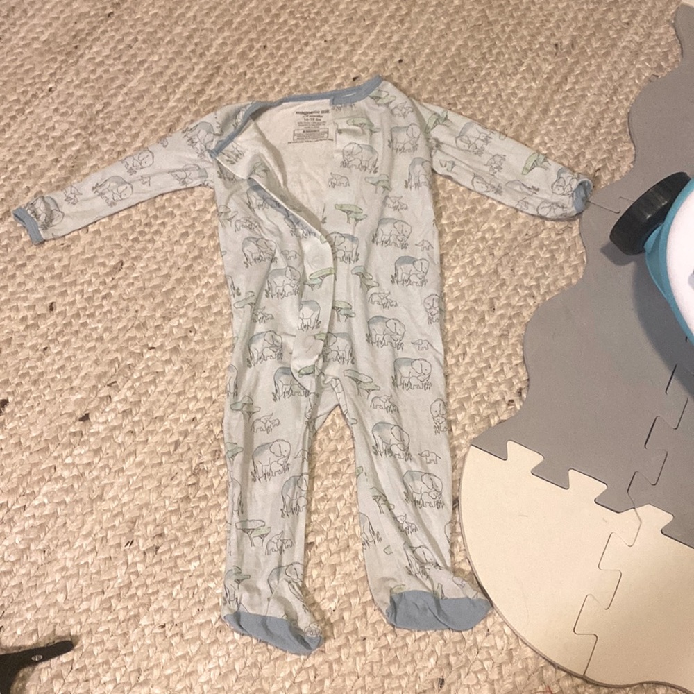 Magnetic me sleeper